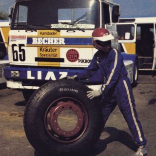 Looks like Santa’s sack burst open these past two days — because here comes another long-awaited pre-order! 🎄🔥 The LIAZ...